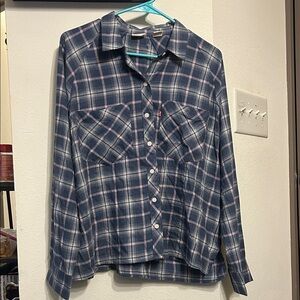 Levi’s oversized  Blue and Pink Plaid Flannel Button-Up Shirt